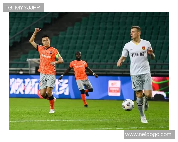 深圳足球队的灵活战术揭秘与球员风采展现